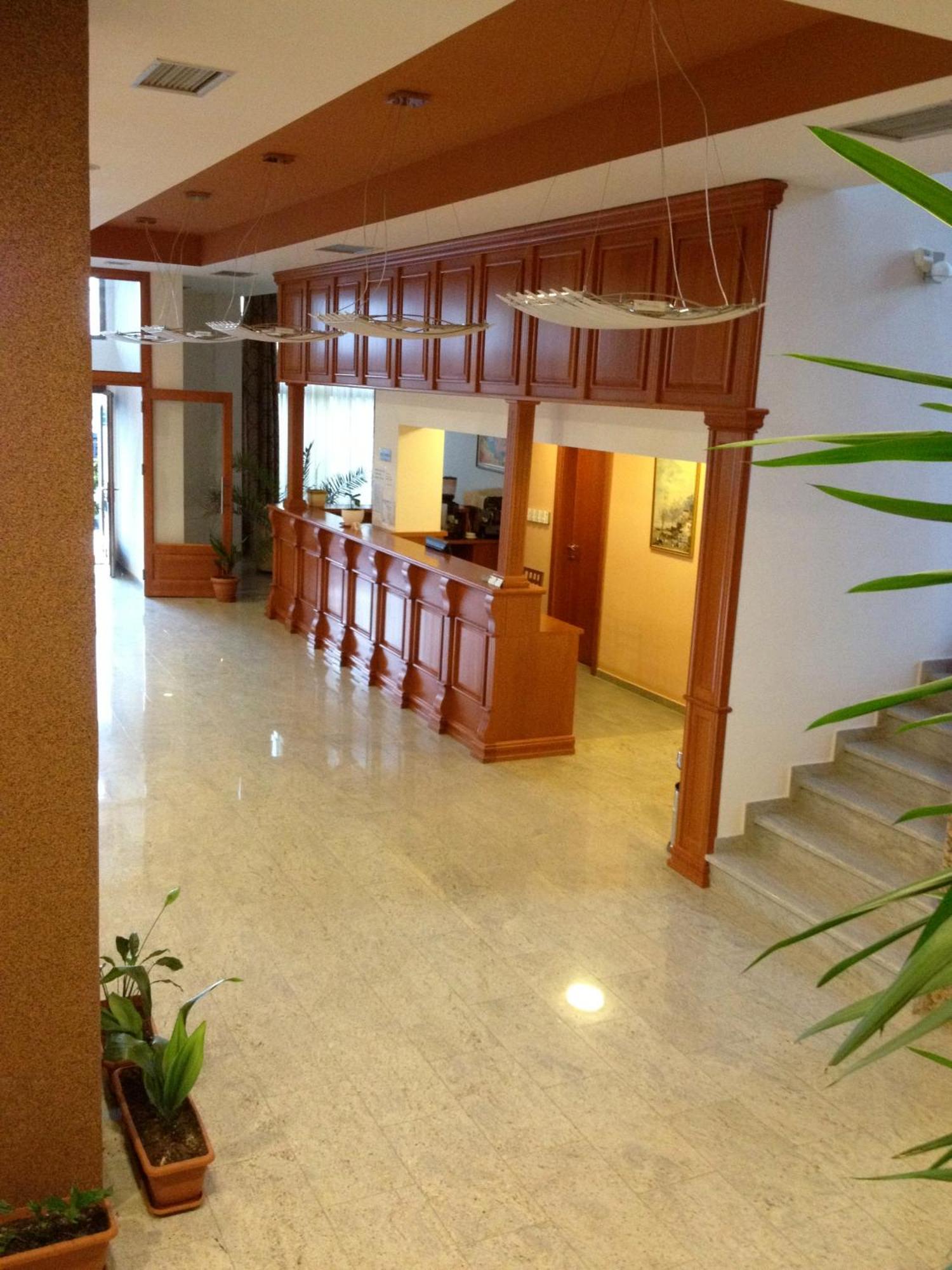 Hotel Millennium Tushemisht Exterior foto